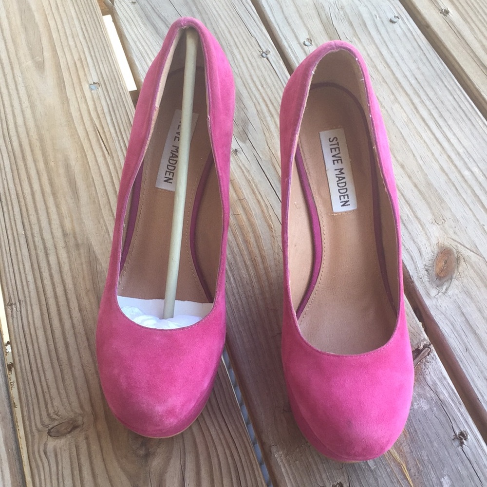 Steve Madden Pammyy Suede Wedges